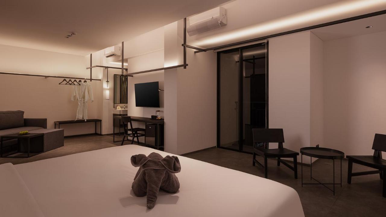 Rez Hotel Semarang Kültér fotó