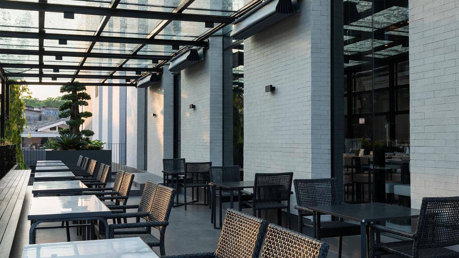 Rez Hotel Semarang Kültér fotó