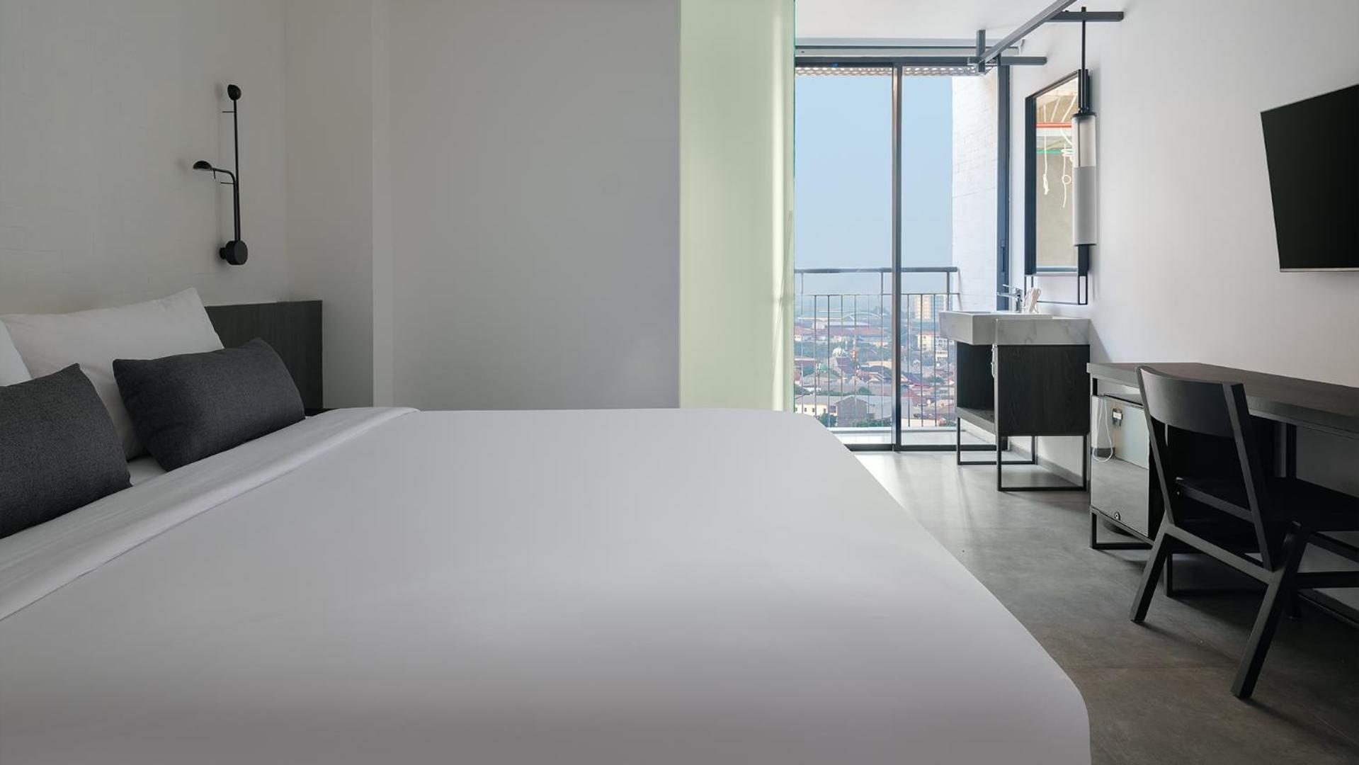 Rez Hotel Semarang Kültér fotó